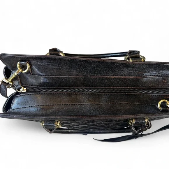 Anne Klein Elegant Black Quilted Handbag - Picture 7 of 16